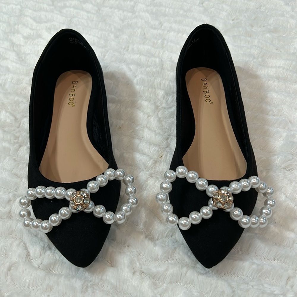 Bamboo the point pearl bow classic black noir slip on flats new without  box